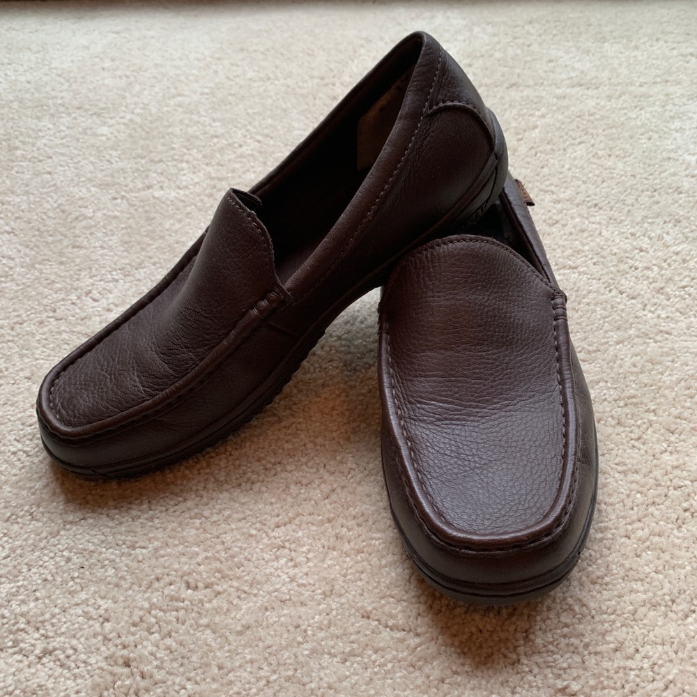 Ugg men’s loafer
